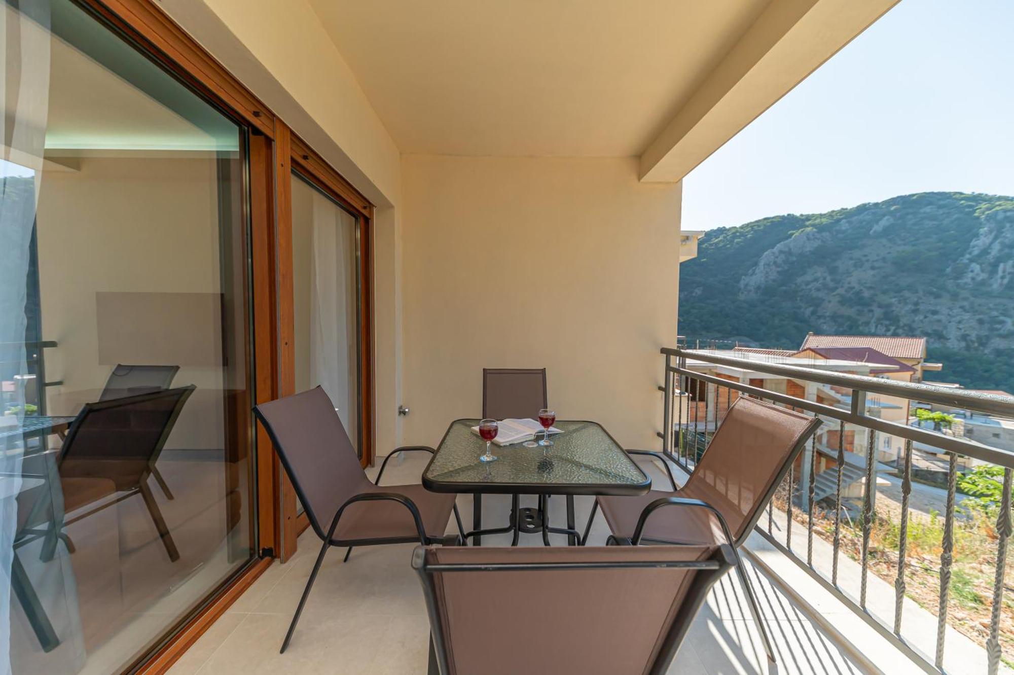 Red Hill Apartment โกตอร์ ภายนอก รูปภาพ