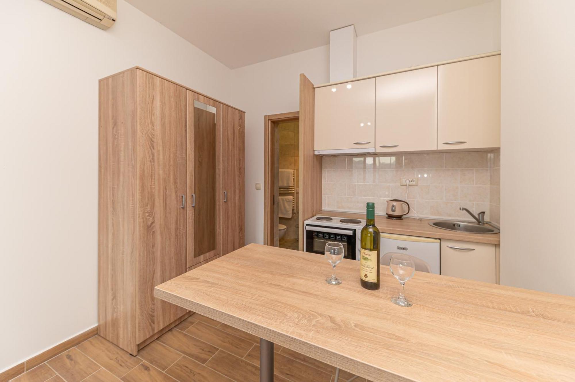 Red Hill Apartment โกตอร์ ภายนอก รูปภาพ